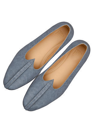 Grey Handcrafted Leather Juttis for Men