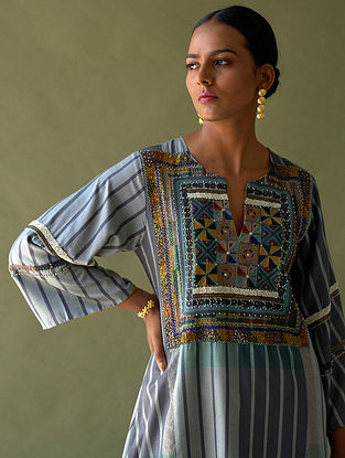 Nadia' Grey Zardozi Hand Embroidered and Handwoven Silk Kurta
