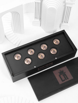 Gold Tone Handcrafted Gift Set (Set of 7 Buttons)