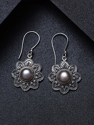 Sterling Silver Earrings with Freshwater Pearl