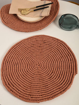 Dusty Pink Cotton Spiral Hand-Knotted Placemat (Dia-14in) (Set of 2)