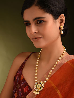 Green White Gold Tone Kundan Necklace And Earrings With Pearls