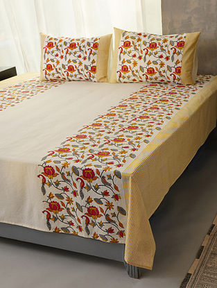 Handblock Printed Cotton Double Bedsheet With Pillow Covers (Set Of 3)