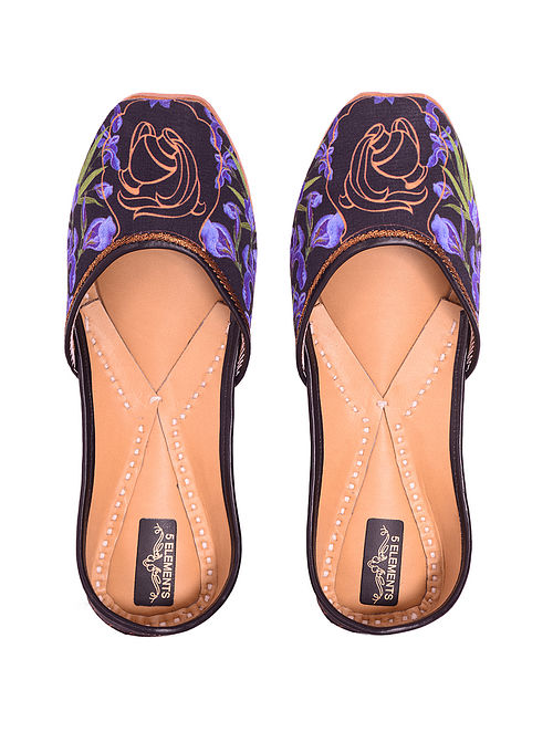Multicolored Handcrafted Printed Juttis