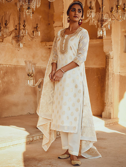 Chaantara Off White Abla Silk Embroidered High Low Kurta With Mustard  Brocade Constructed Pant