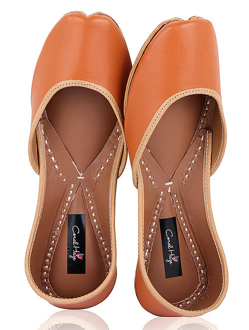 Tan Handcrafted Leather Juttis