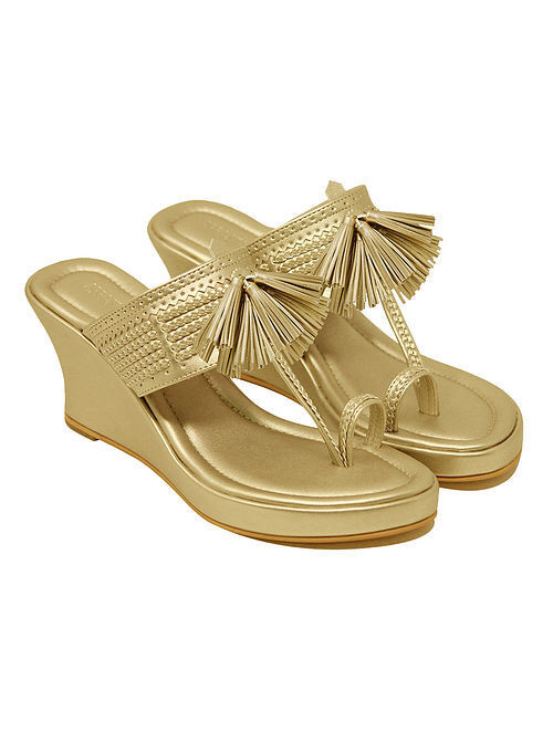 gold wedge