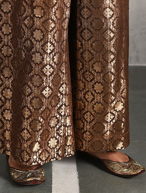 White  Gold Banarasi Brocade Pant Set Design by Gg by asha gautam at  Pernias Pop Up Shop 2023